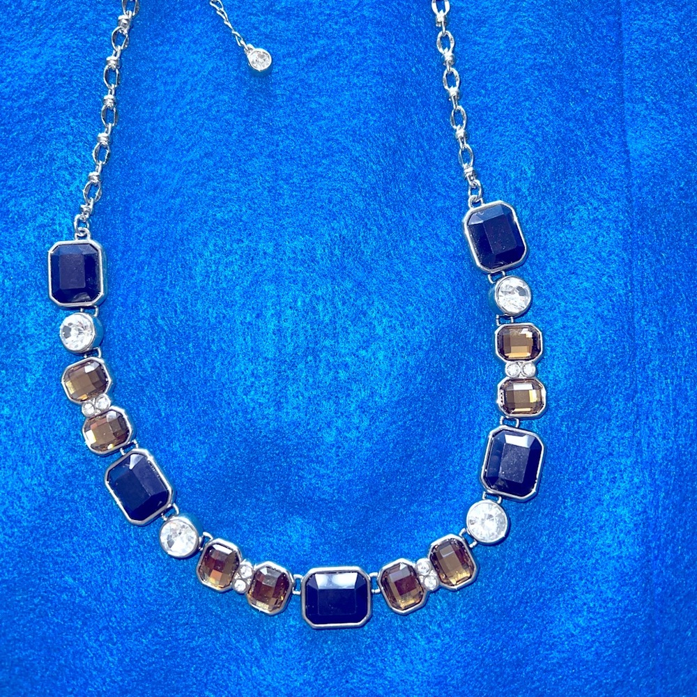Beautiful Lia Sophia Necklace